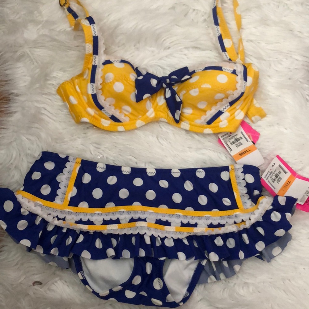 Swim suit